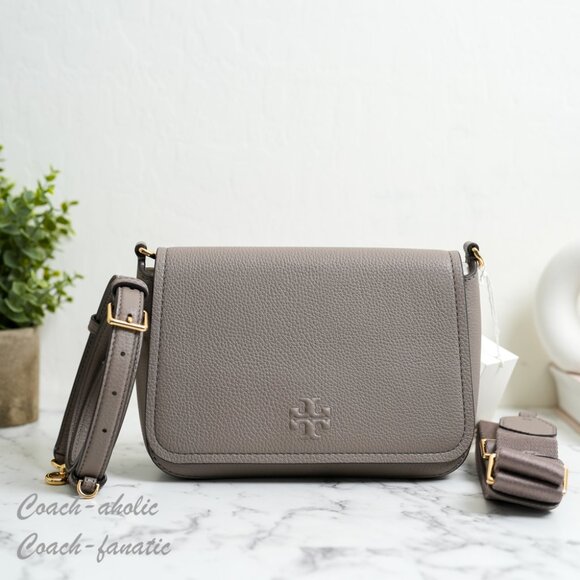 NWT Tory Burch Thea Pebbled Leather Flap Crossbody Shoulder Bag in Gray Hero - Picture 1 of 11